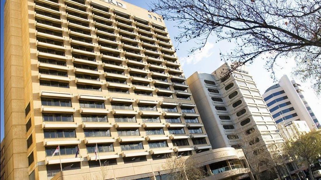 Stamford Plaza Adelaide Hotell Eksteriør bilde The National Heart, Lung, Blood and Transplant centre in London
